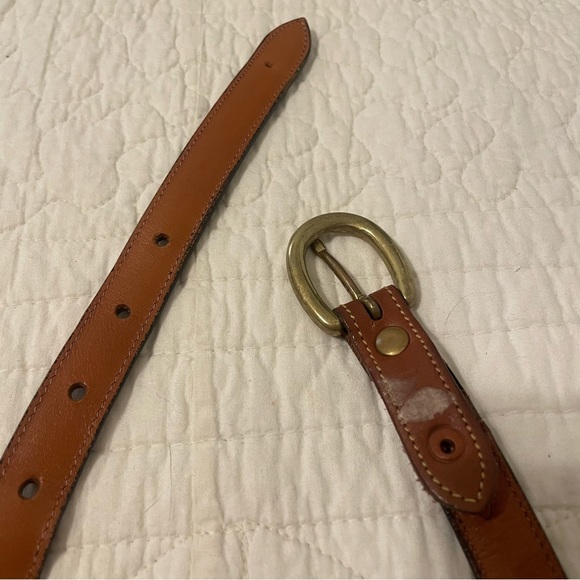 Dooney & Bourke | Vintage All-Weather Leather Belt - Picture 6 of 9